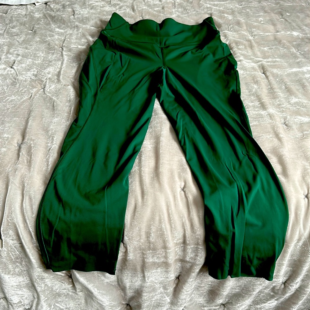 LuluLemon 23 inch leggings